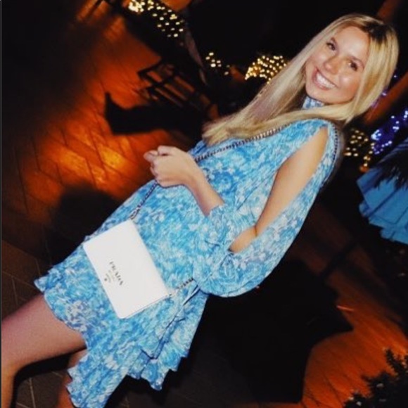 Meet your Posher, Cate - Picture 2 of 2